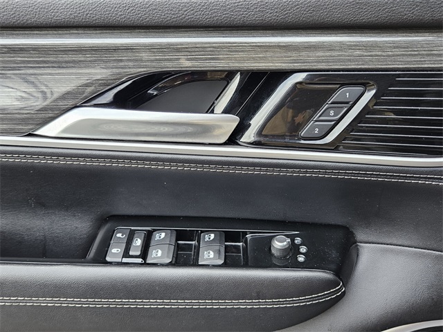 2022 Jeep Wagoneer Series III photo 28
