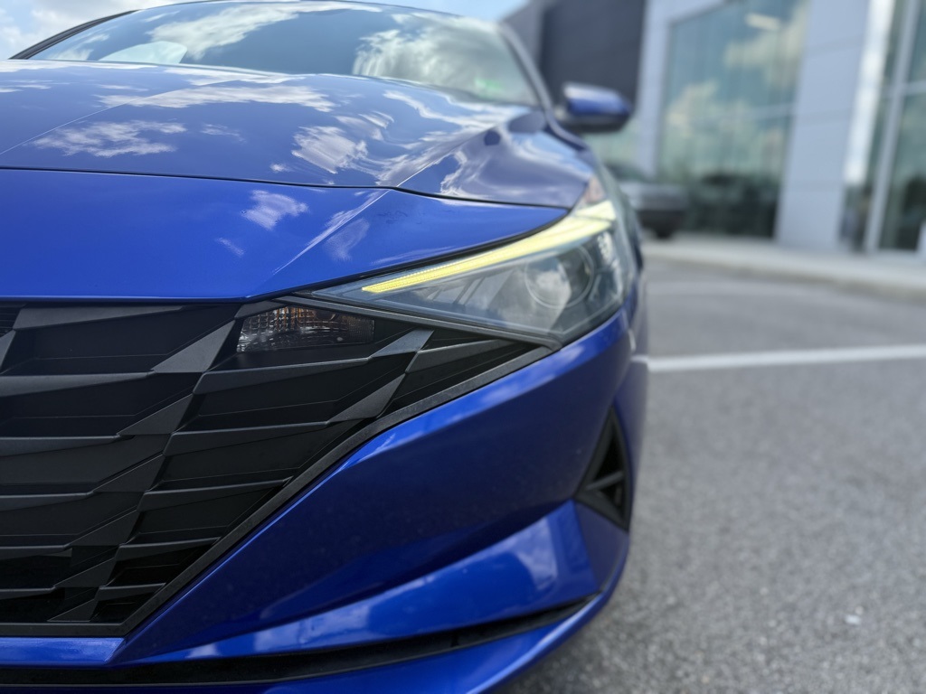 2022 Hyundai Elantra SE photo 9
