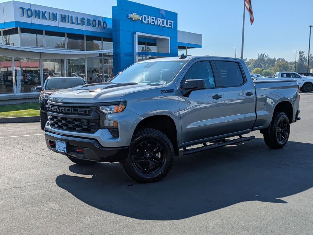 2025 Chevrolet Silverado 1500 Custom Trail Boss photo 2