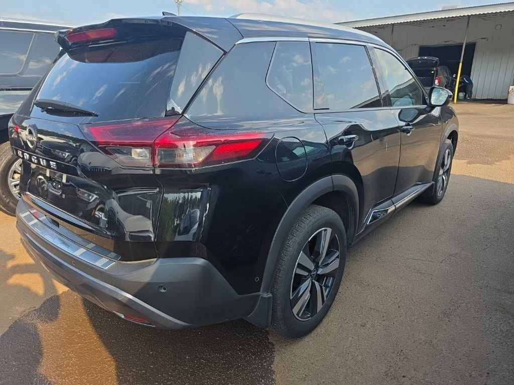 2023 Nissan Rogue SL photo 7
