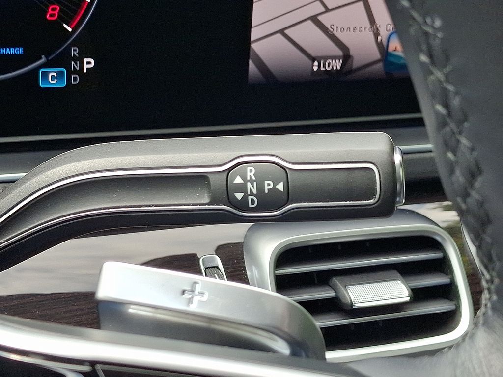 2025 Mercedes Benz GLS 450 4MATIC photo 14