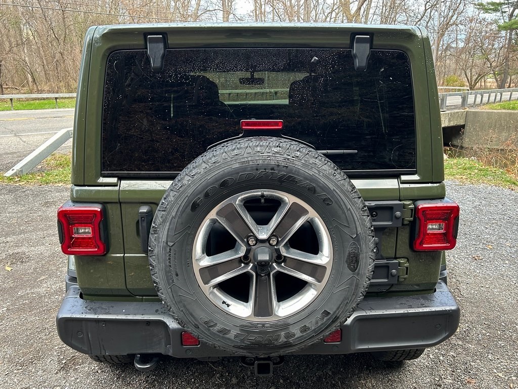 2022 Jeep Wrangler Unlimited Sahara photo 4