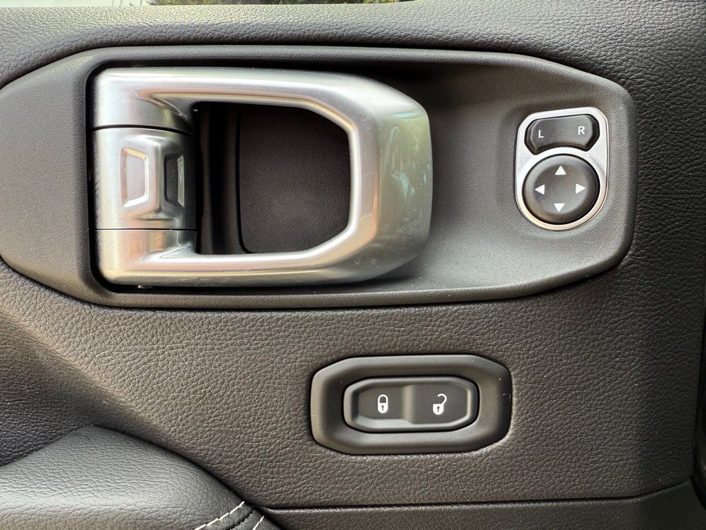 2021 Jeep Gladiator Overland photo 20