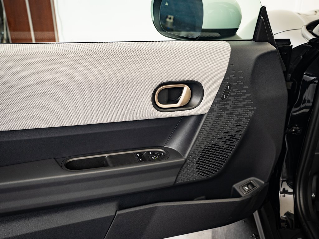 2025 Mini Cooper Hardtop S photo 23