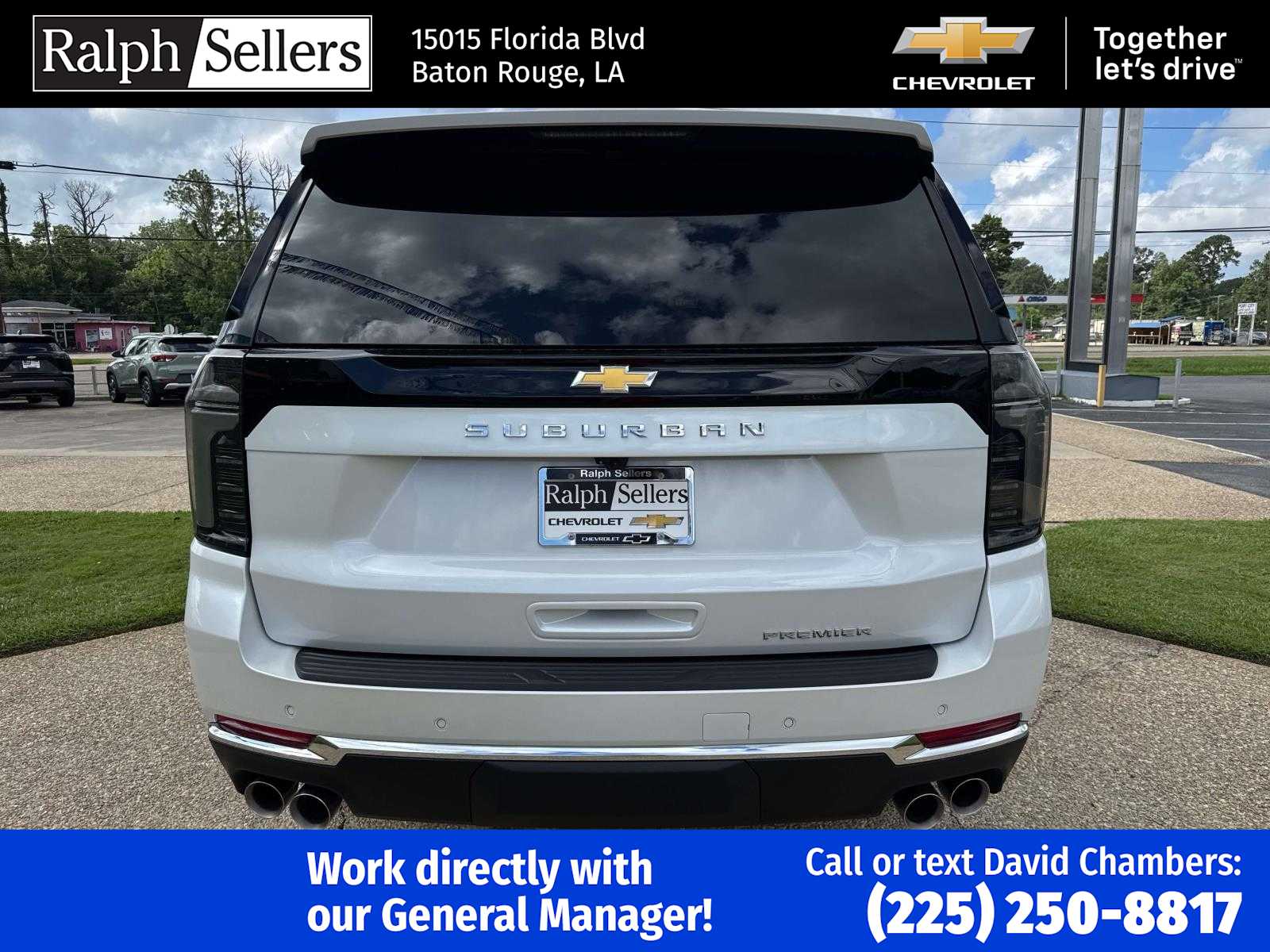 2025 Chevrolet Suburban Premier photo 3