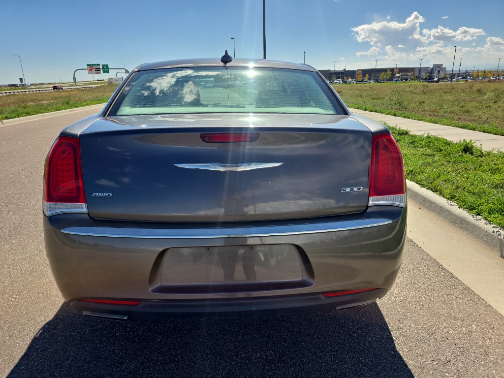 2016 Chrysler 300 Limited