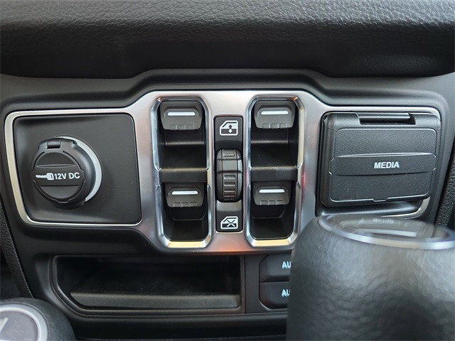 2025 Jeep Gladiator Sport S photo 14