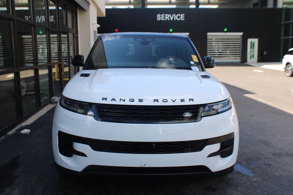 2024 Land Rover Range Rover Sport SE photo 2
