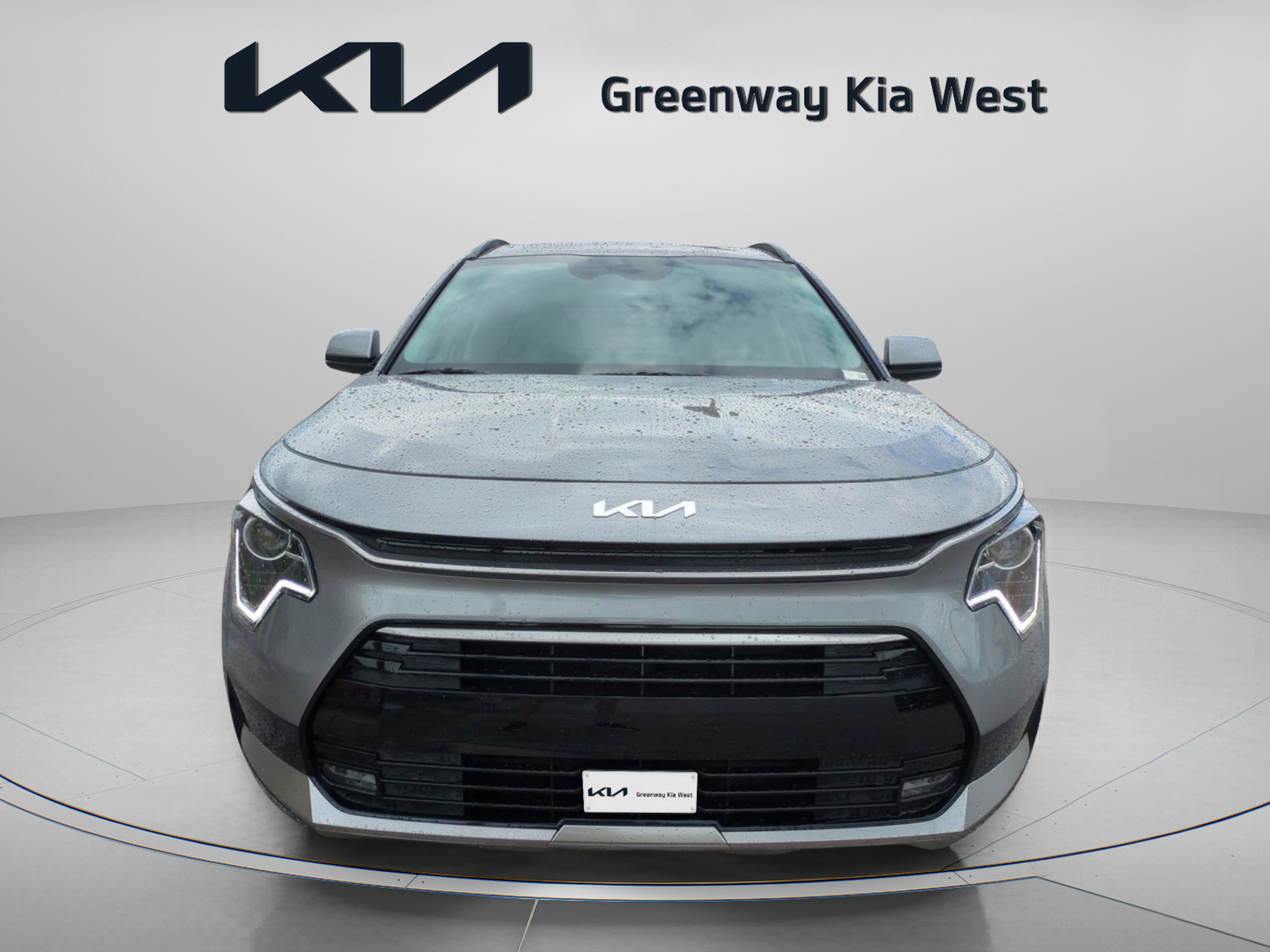 2025 Kia Niro EX Touring photo 2