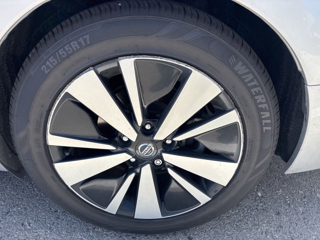 2019 Nissan Altima 2.5 SV photo 15
