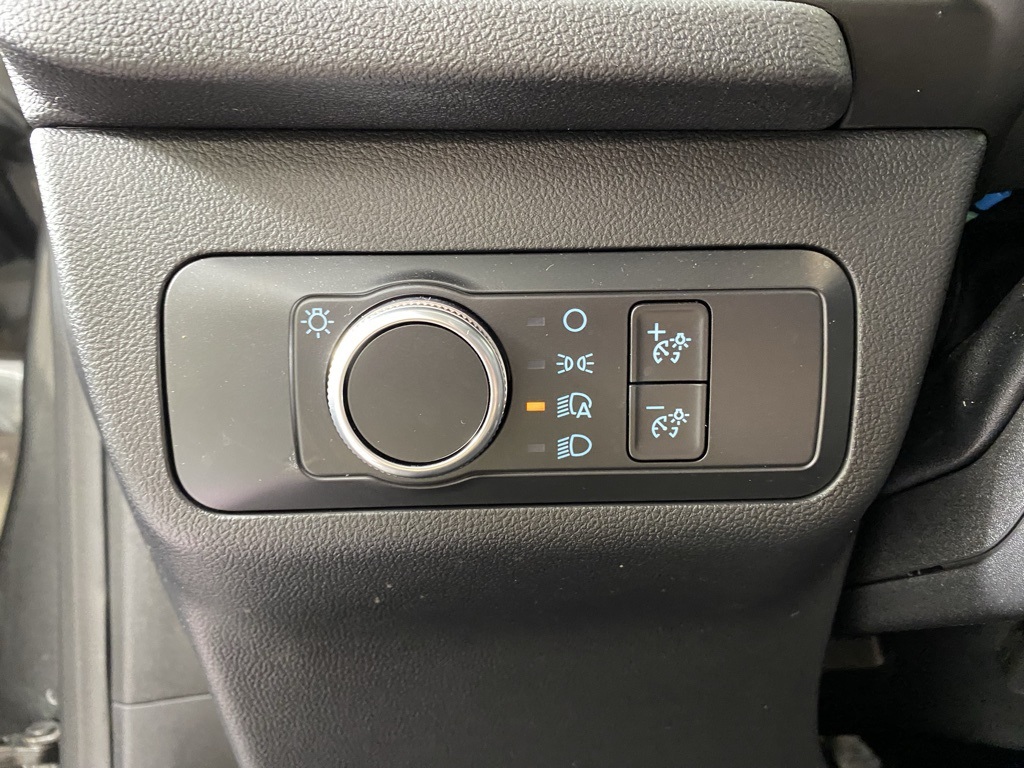 2020 Ford Escape SE photo 16