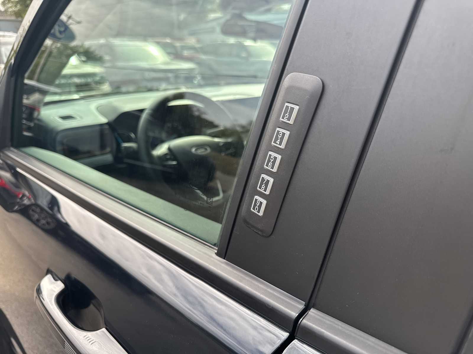 2023 Ford Maverick Lariat photo 15