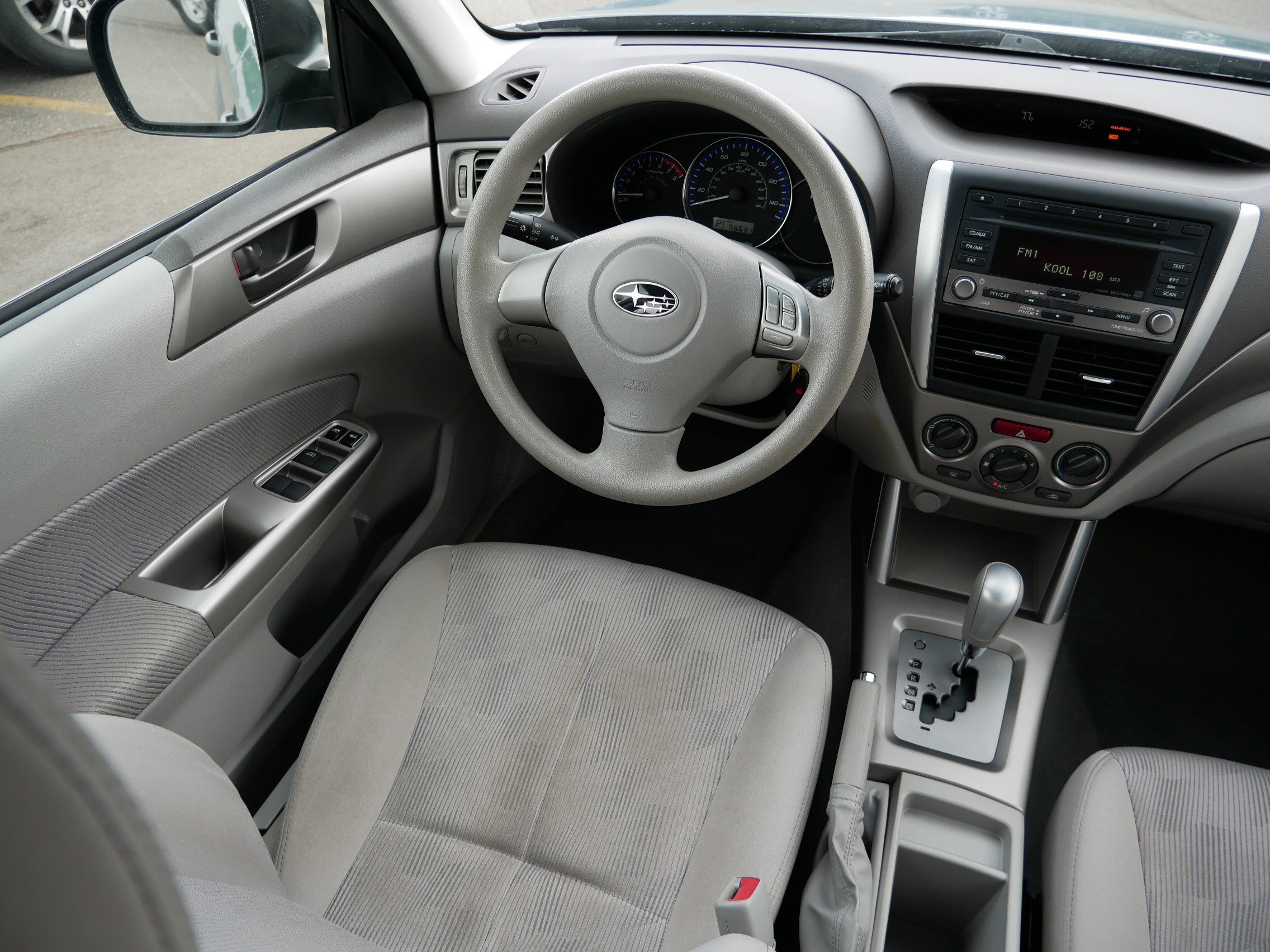 2010 Subaru Forester 2.5X photo 9