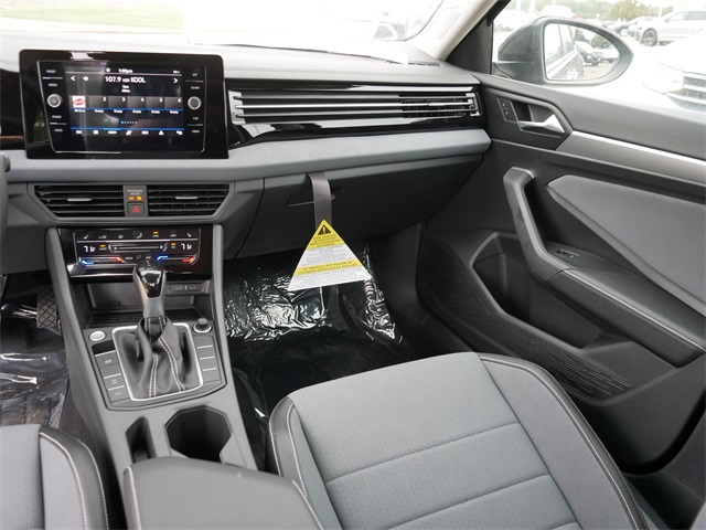 2025 Volkswagen Jetta 1.5T SE photo 10