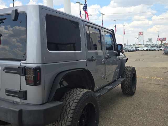 2014 Jeep Wrangler Rubicon photo 6