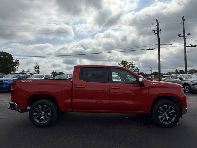 2025 Chevrolet Silverado 1500 LT photo 8