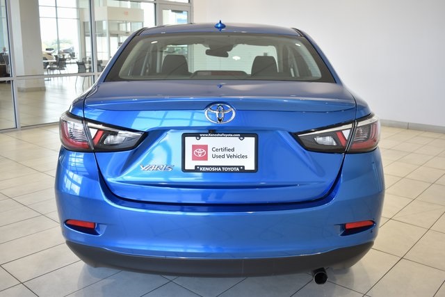 2019 Toyota Yaris LE photo 8