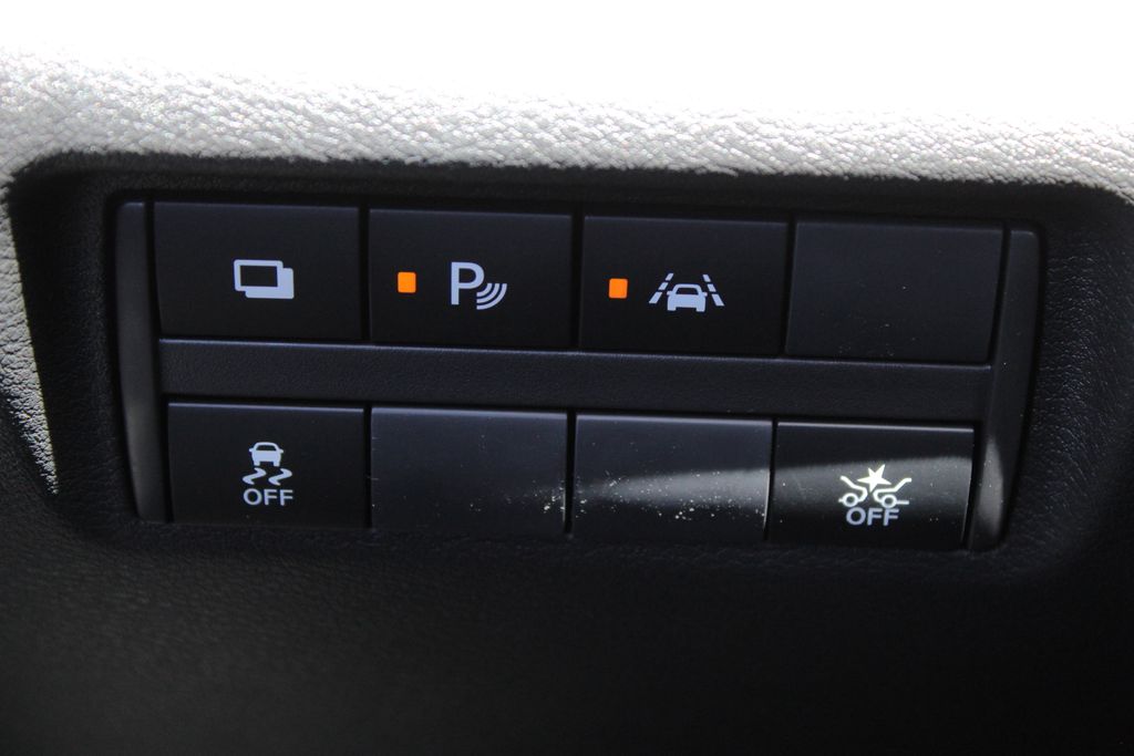 2025 Nissan Versa 1.6 S photo 15