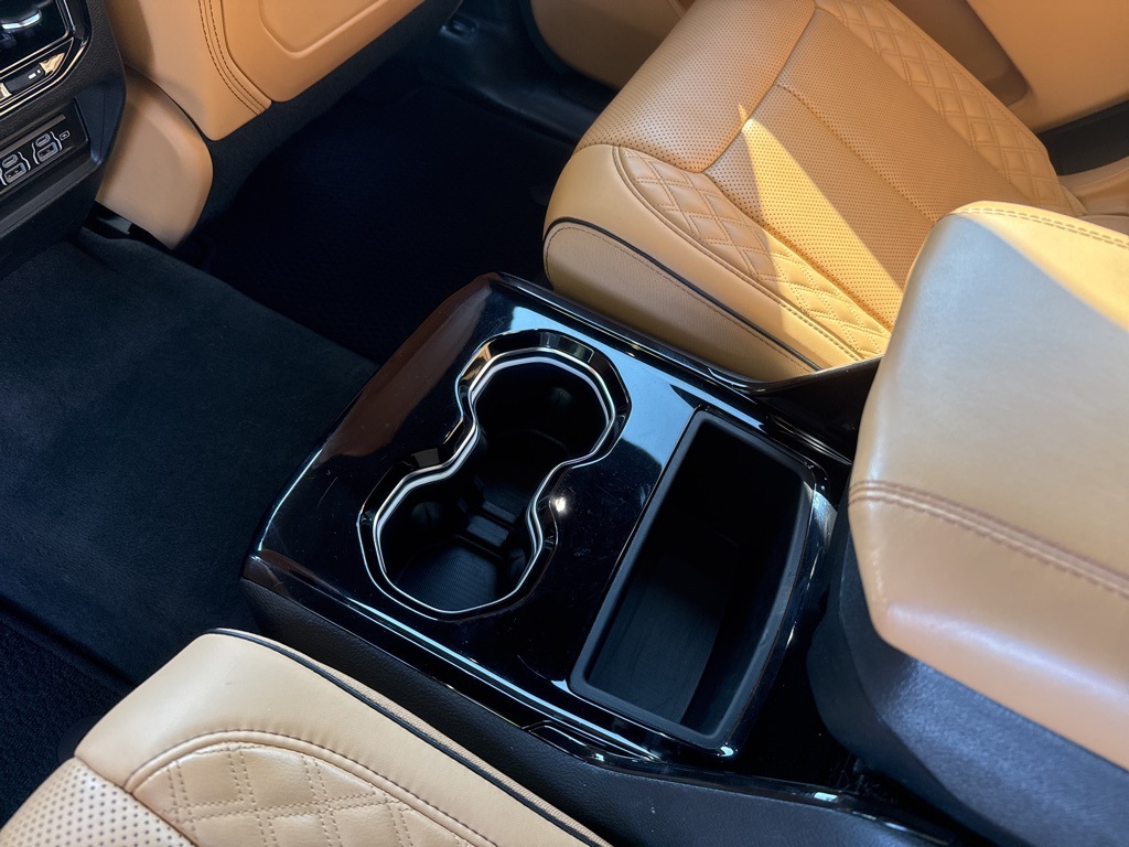 2021 Jeep Grand Cherokee L Summit Reserve photo 21
