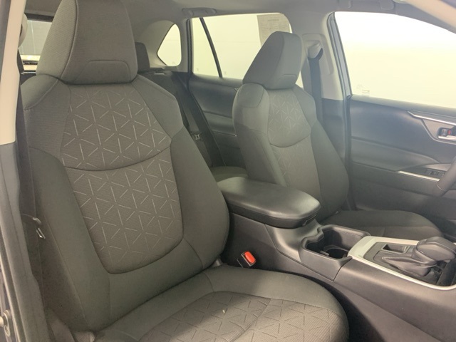 2023 Toyota RAV4 XLE photo 22