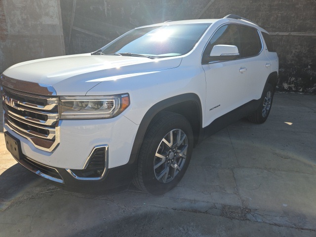 2023 GMC Acadia SLT's photo