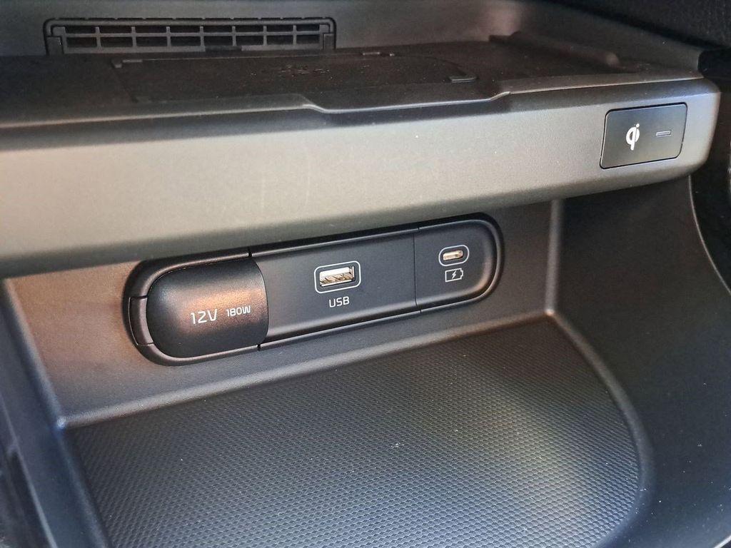 2026 Kia Seltos SX photo 22