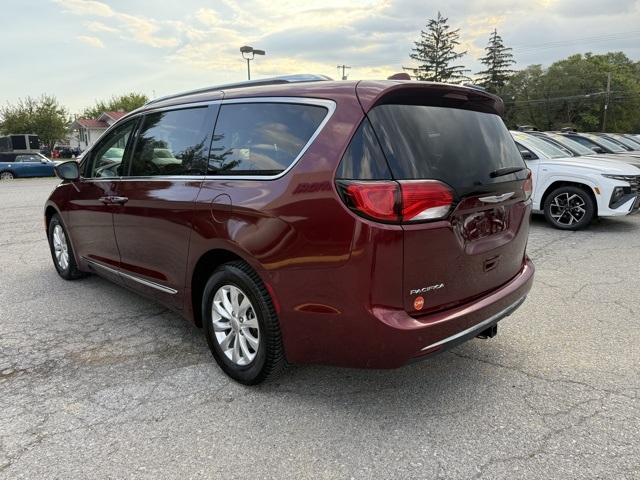 2018 Chrysler Pacifica Touring Plus photo 5