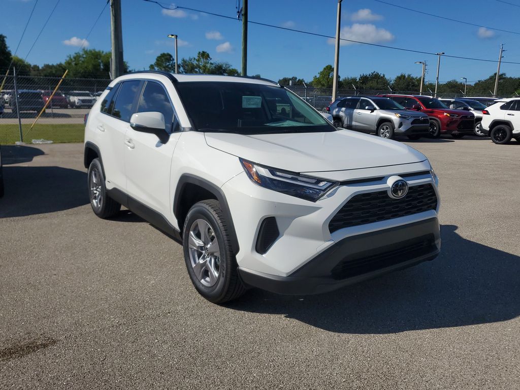 2025 Toyota RAV4 Hybrid XLE photo 2
