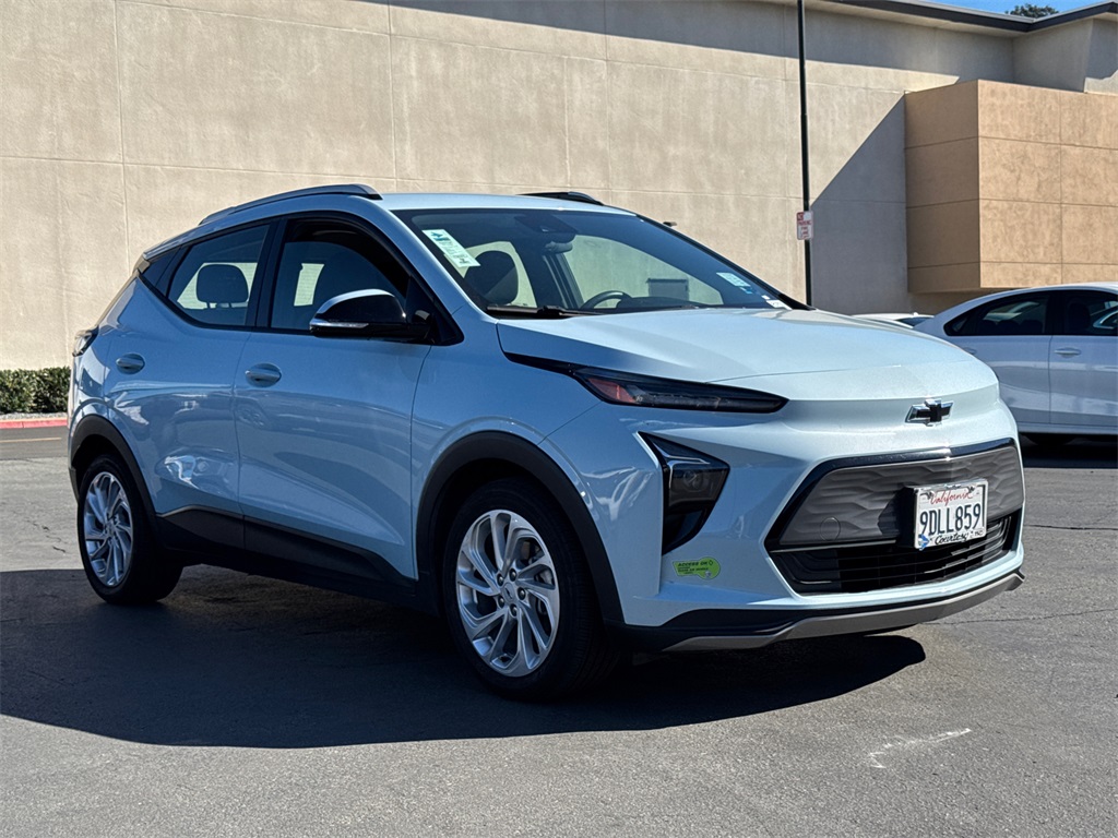 2022 Chevrolet Bolt EUV photo 3