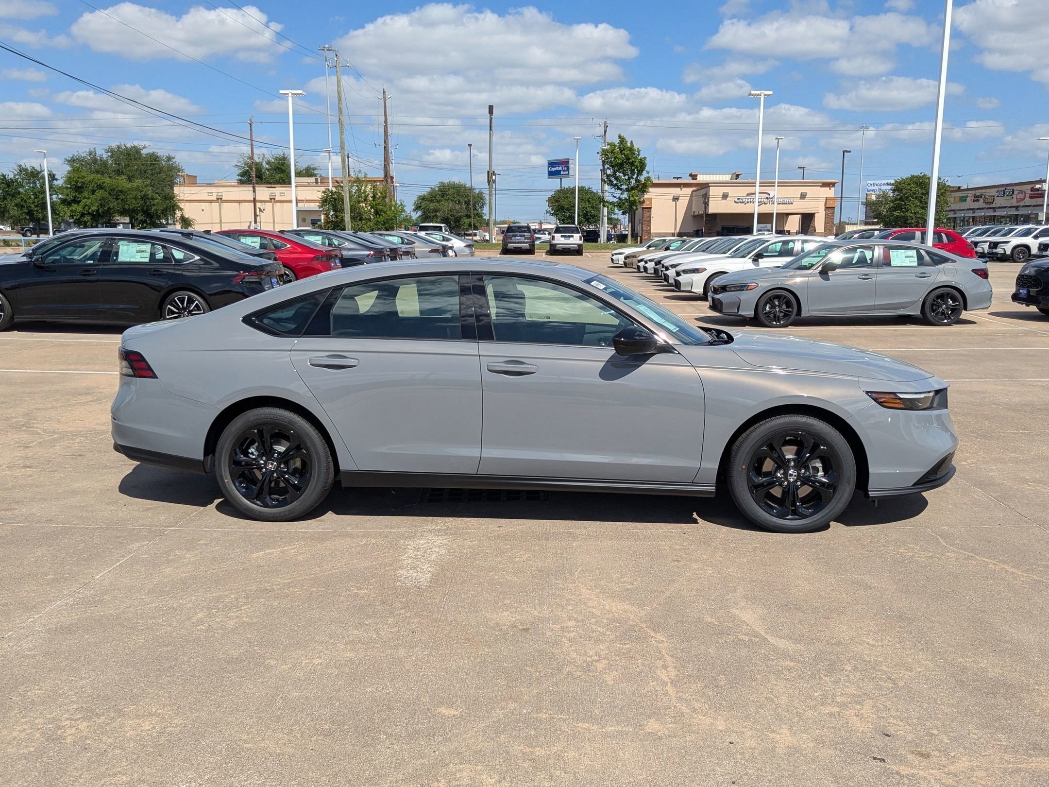2025 Honda Accord SE photo 3