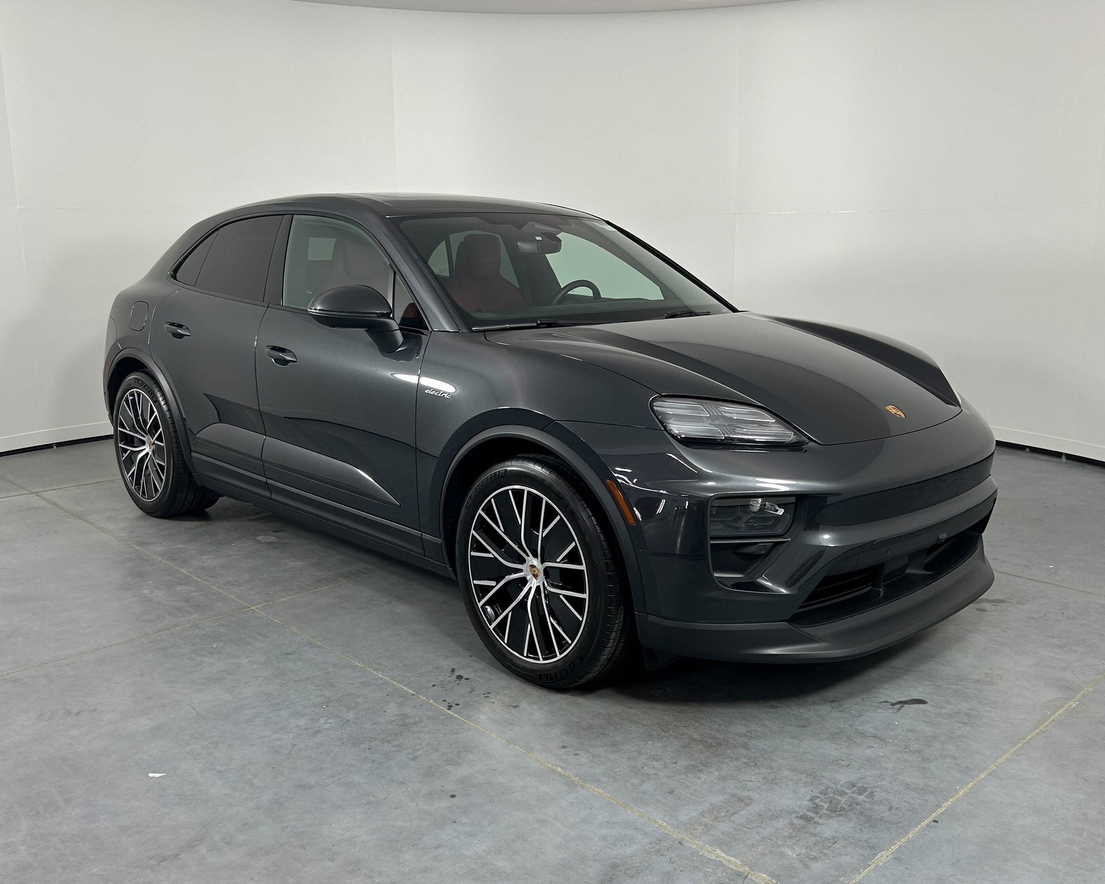 2024 Porsche Macan Electric 4 photo 9