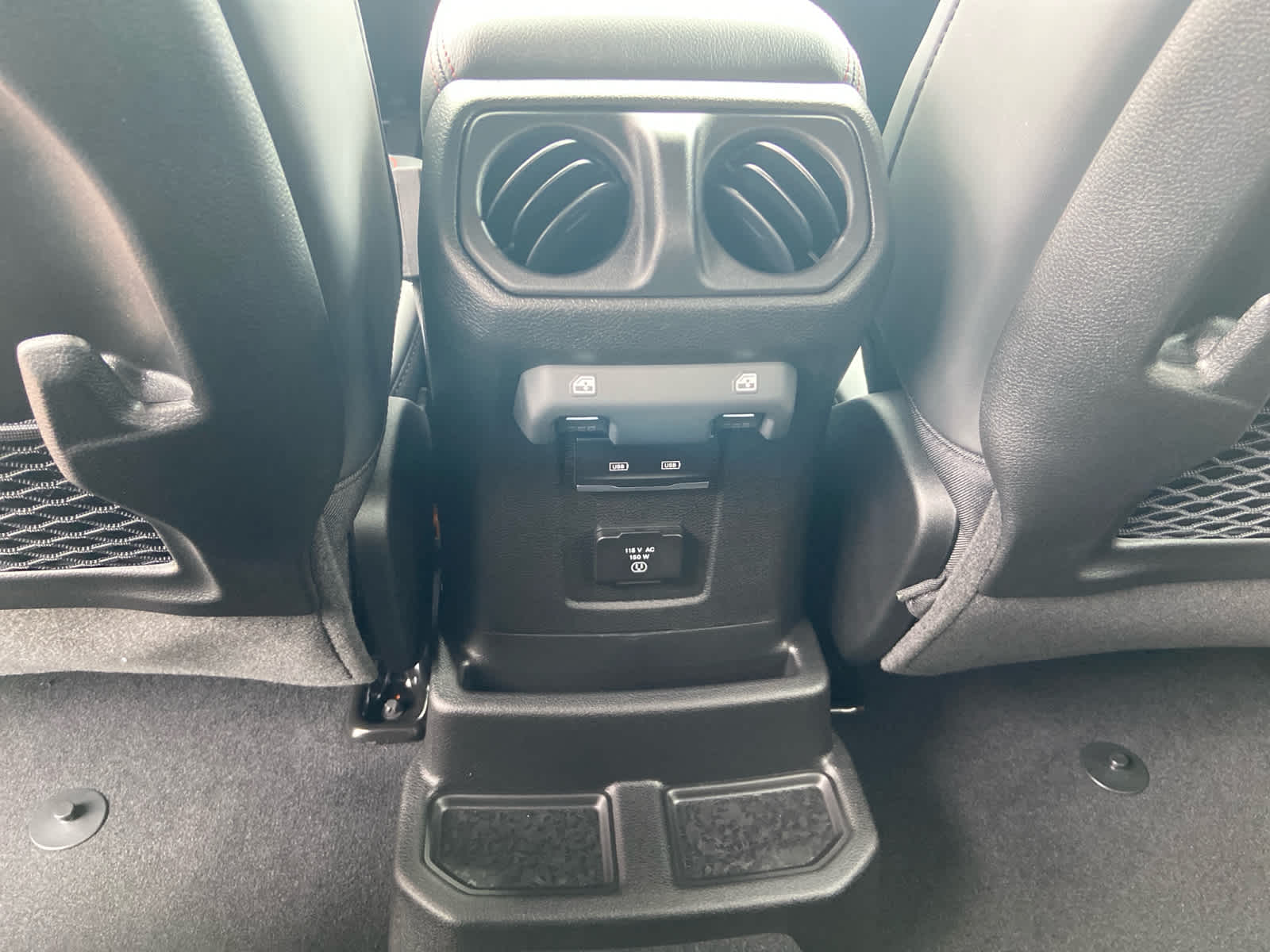 2025 Jeep Wrangler Rubicon photo 13