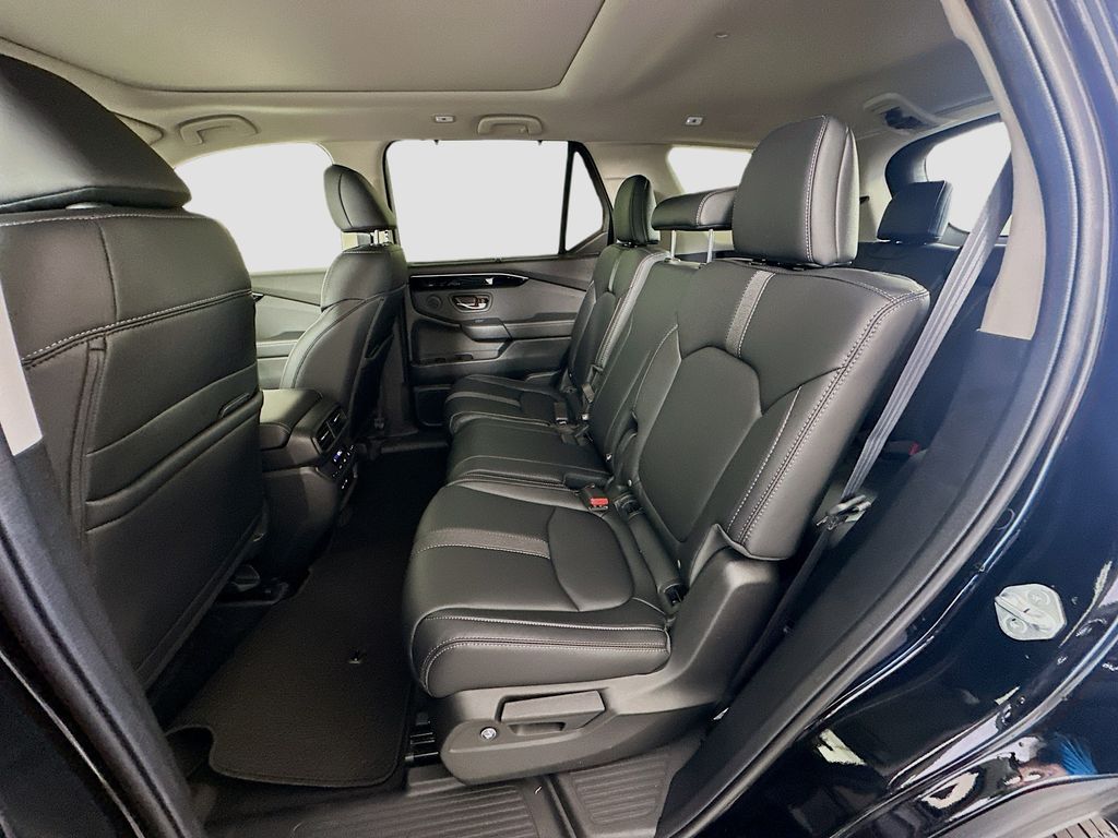 2025 Honda Pilot Touring photo 15