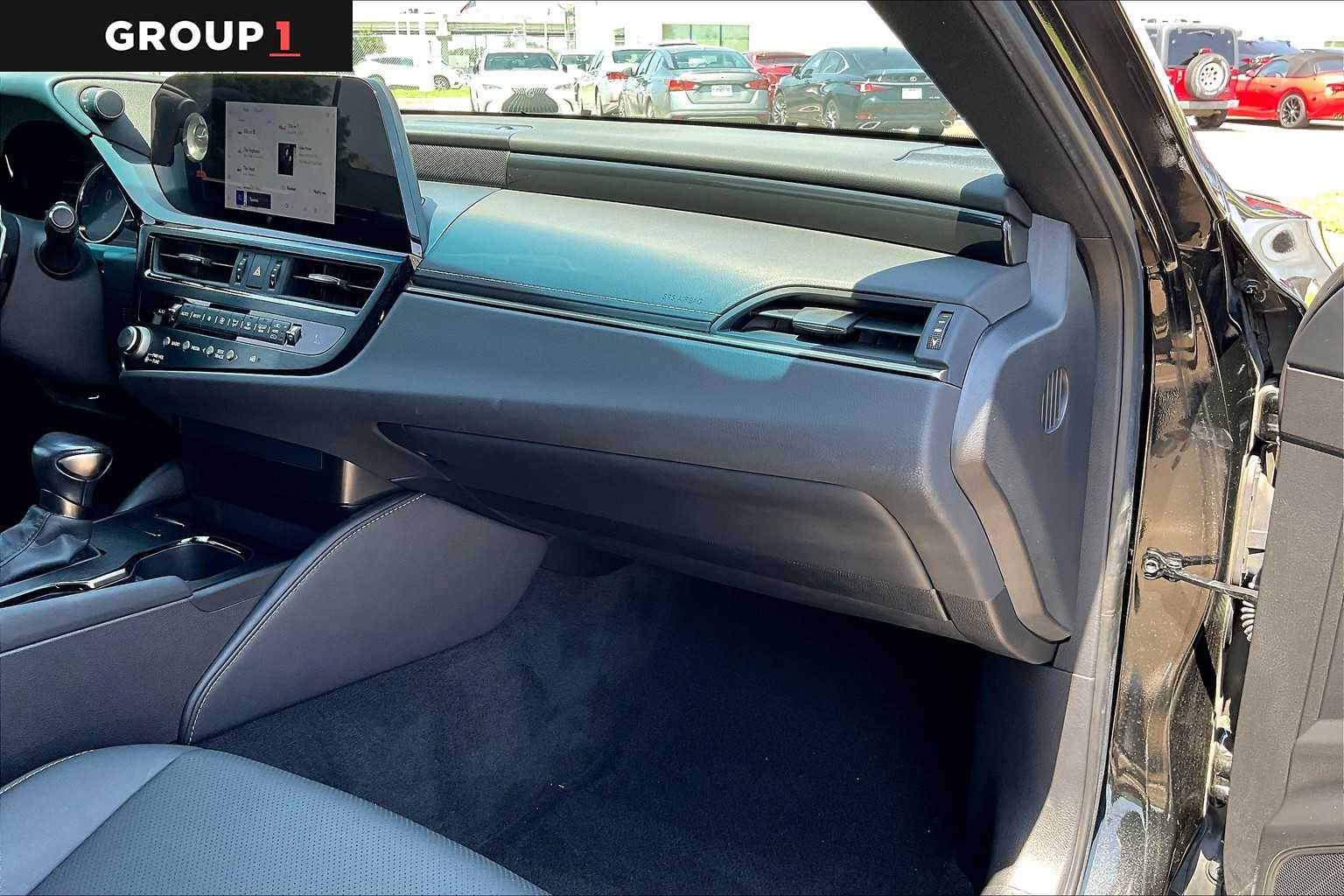 2023 Lexus ES 350 photo 16