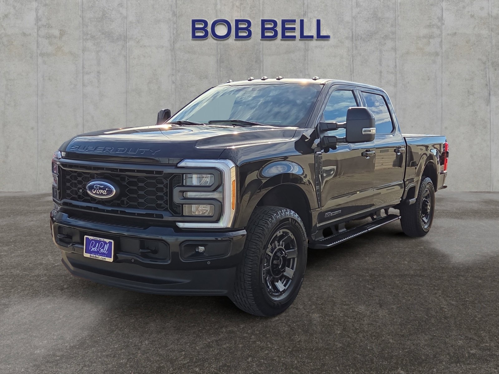 2023 Ford F-350 Super Duty Lariat's photo