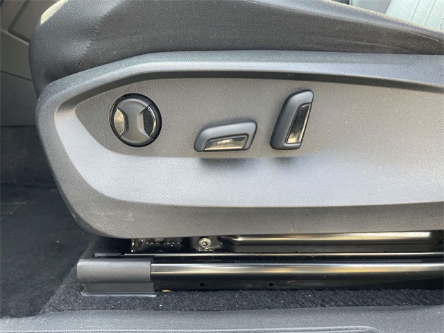 2022 Volkswagen Tiguan SE photo 11