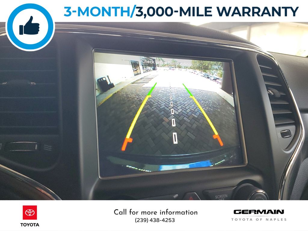2018 Jeep Grand Cherokee Altitude photo 17