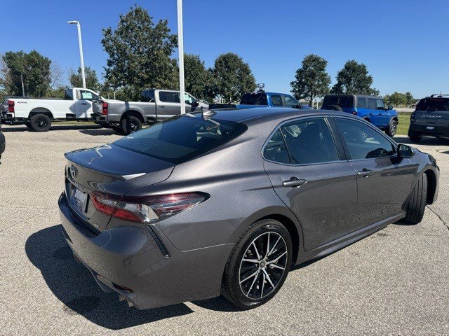 2023 Toyota Camry SE photo 7