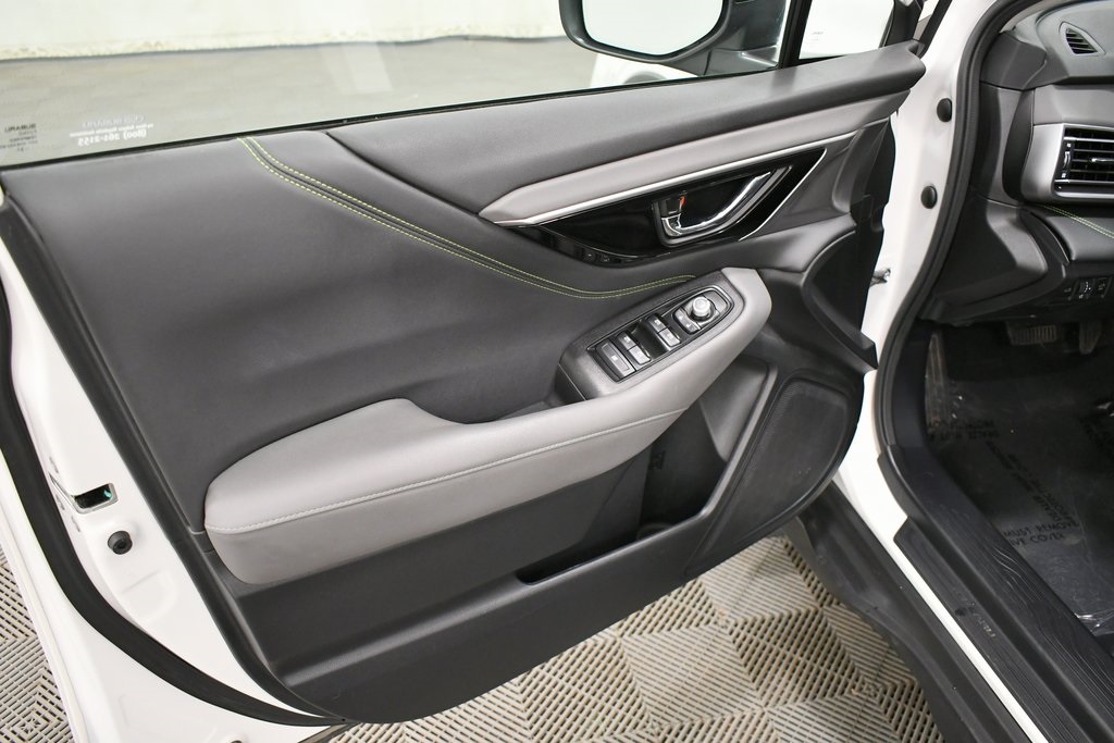 2021 Subaru Outback Onyx Edition XT photo 9