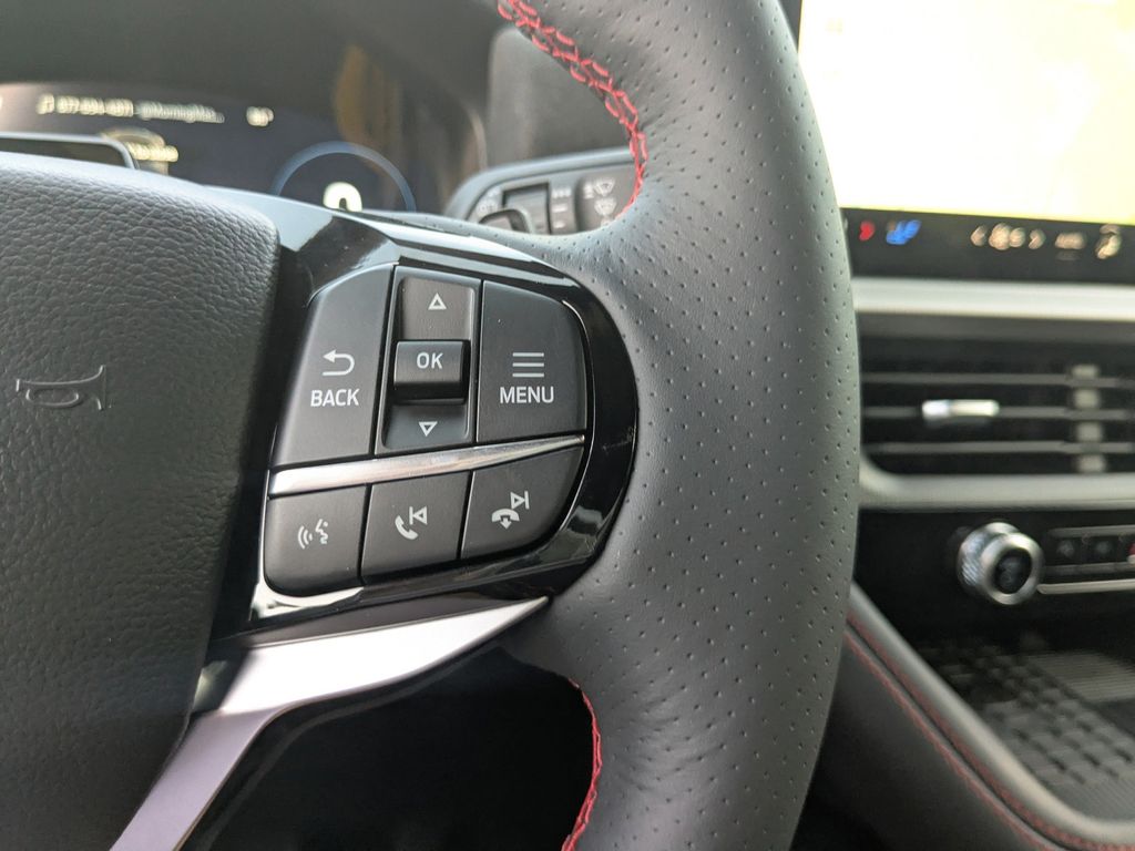 2025 Ford Explorer ST photo 30