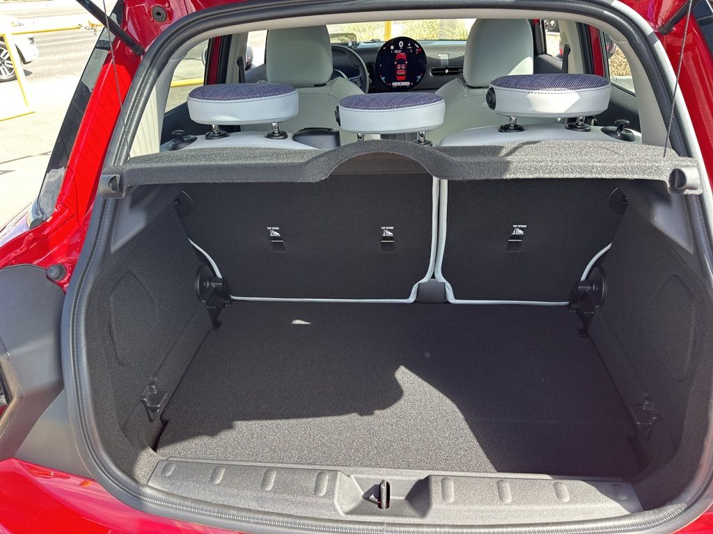 2025 Mini Cooper 4 Door Hardtop Signature photo 11