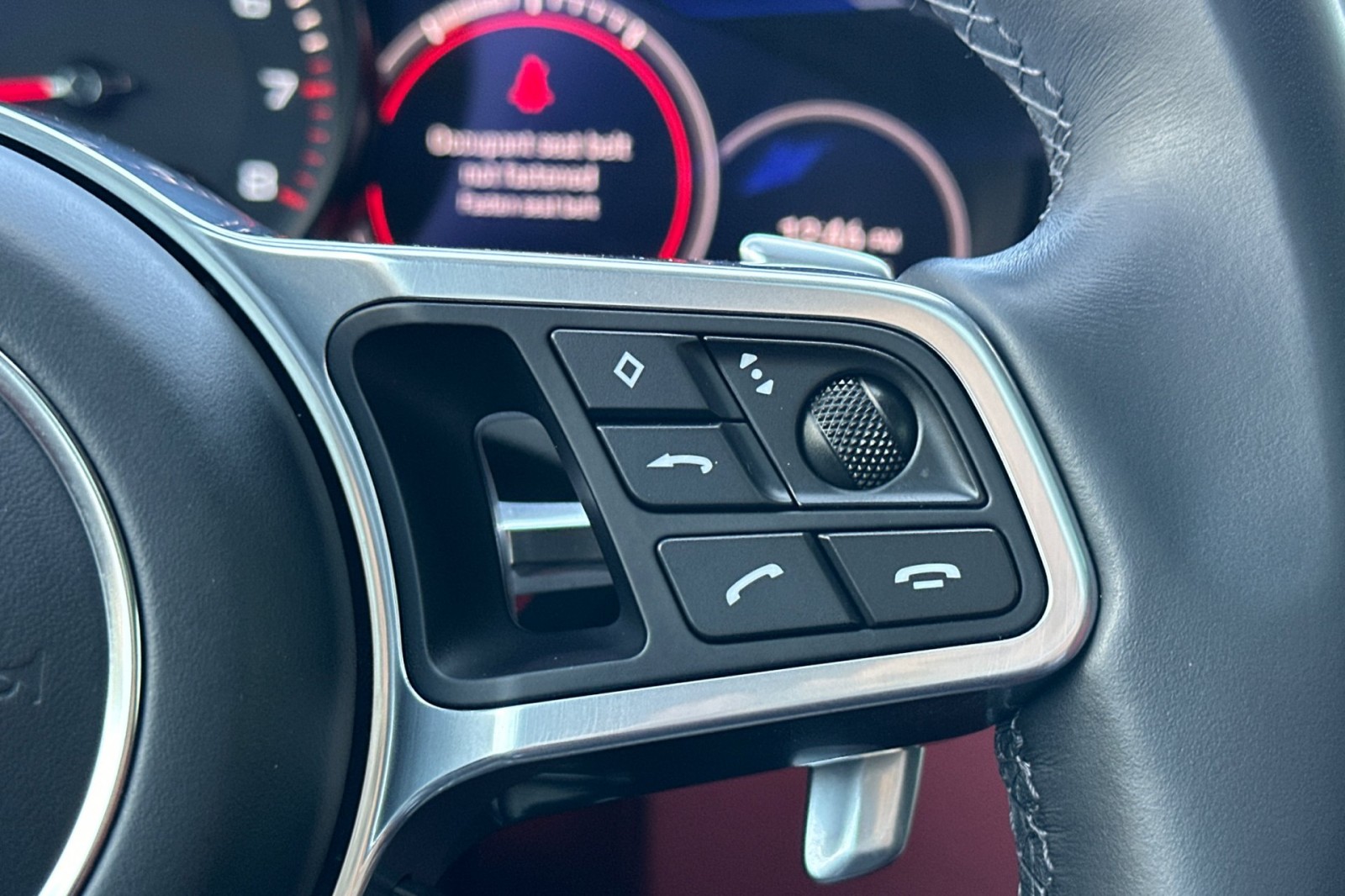 2022 Porsche Cayenne Platinum Edition photo 32