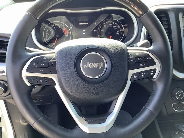 2016 Jeep Cherokee Overland photo 8
