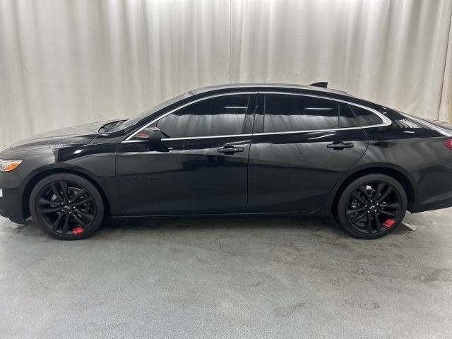 2023 Chevrolet Malibu 2LT photo 3