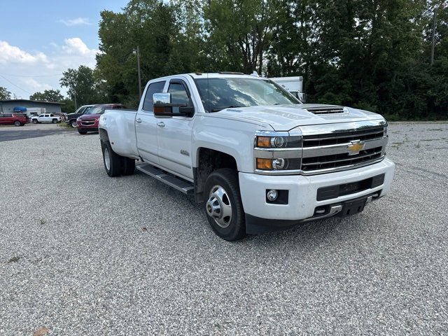 2019 Chevrolet Silverado 3500HD High Country photo 3