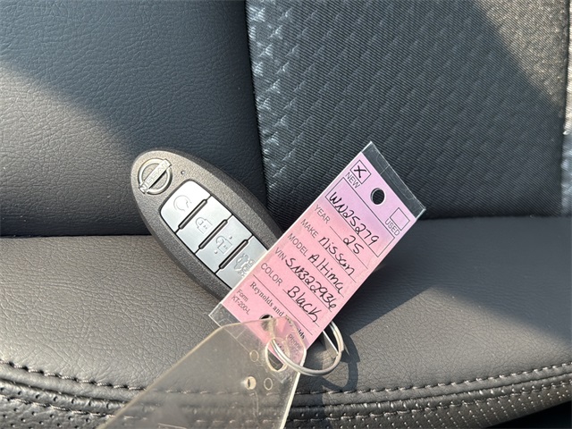 2025 Nissan Altima 2.5 SR photo 9