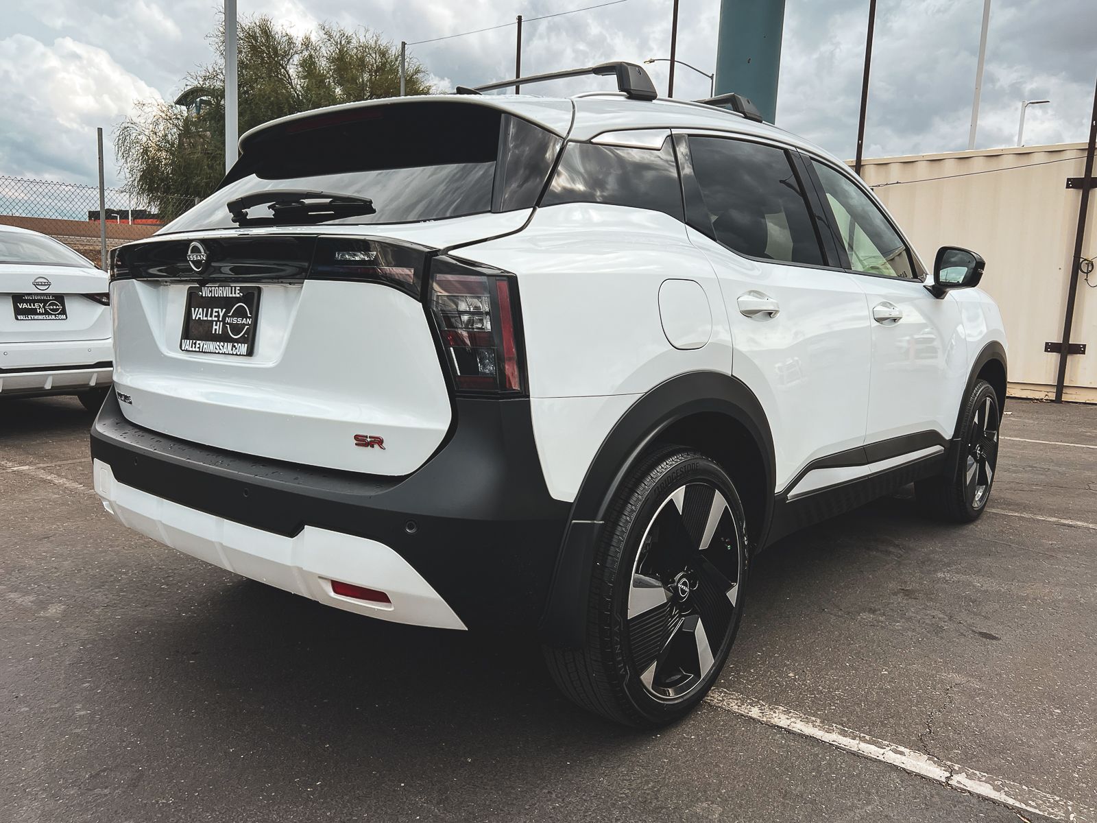 2026 Nissan Kicks SR photo 3