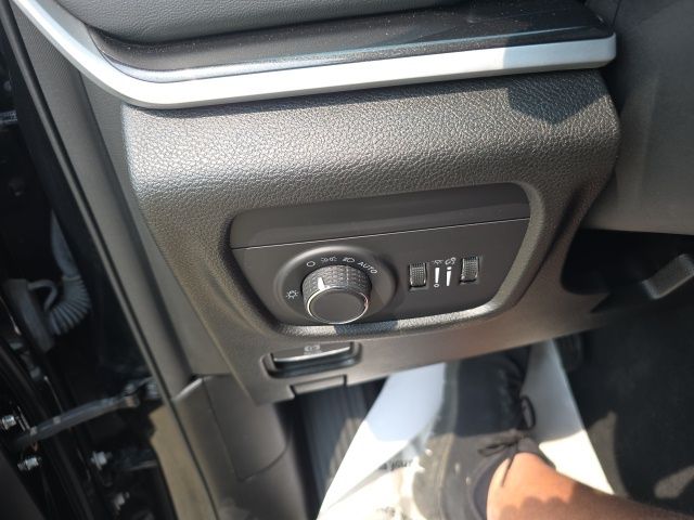 2022 Jeep Grand Cherokee Altitude photo 18