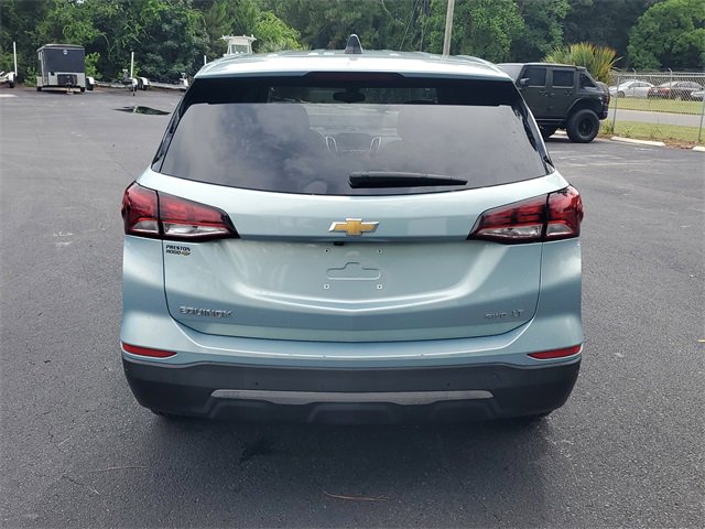 2022 Chevrolet Equinox LT photo 2