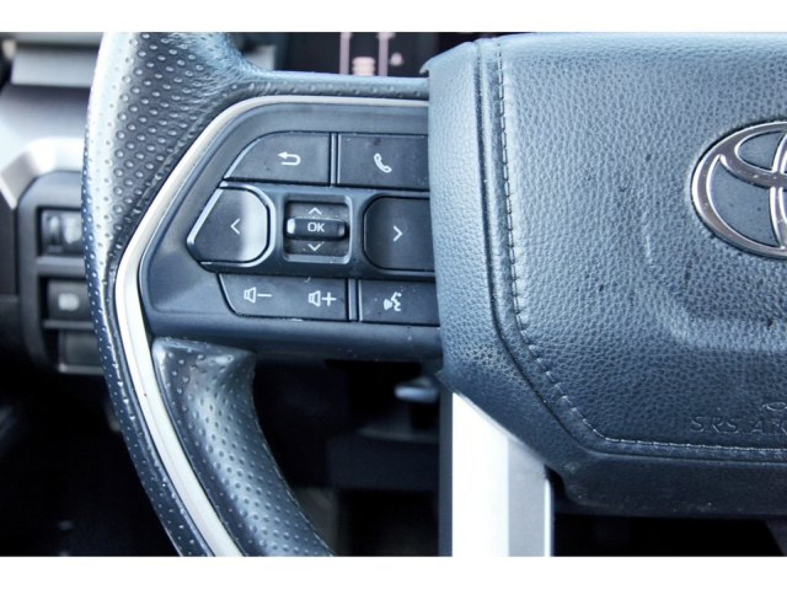 2025 Toyota 4Runner SR5 Black at Robbins Nissan